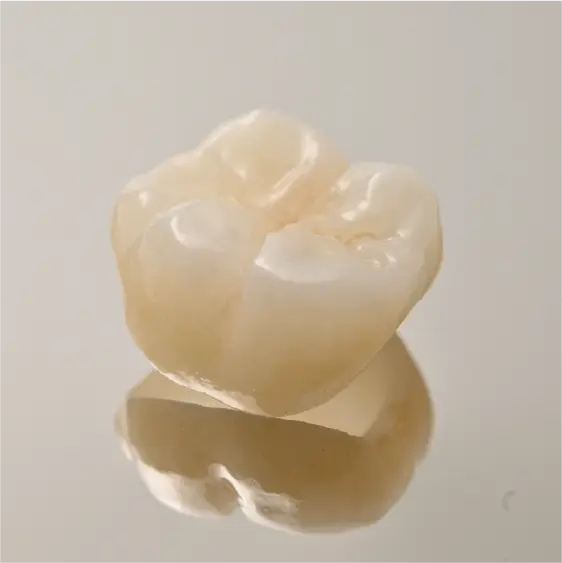 東京都港区青山の歯医者 ジルコニアクラウン|東京・港区